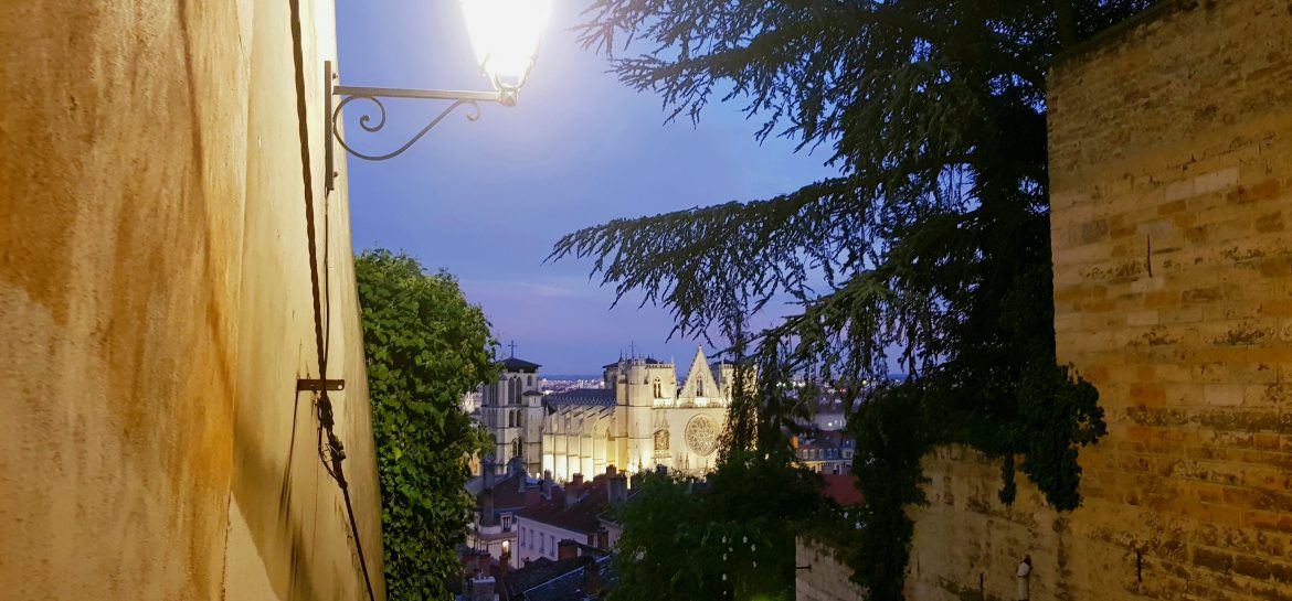 Descendant de Fourvière  : Saint-Jean