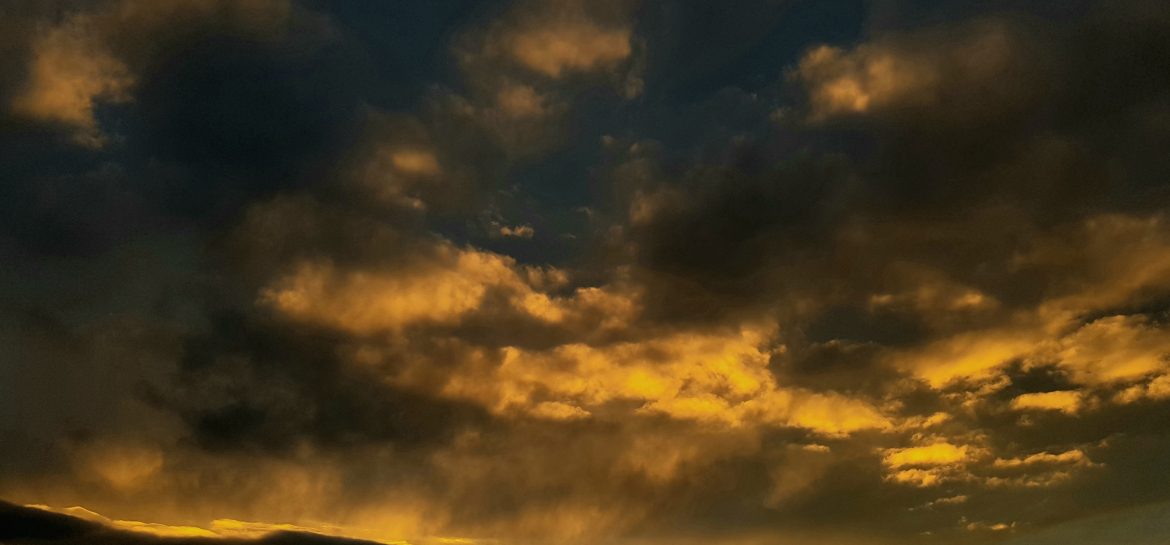 Le soleil se couche au Creusot