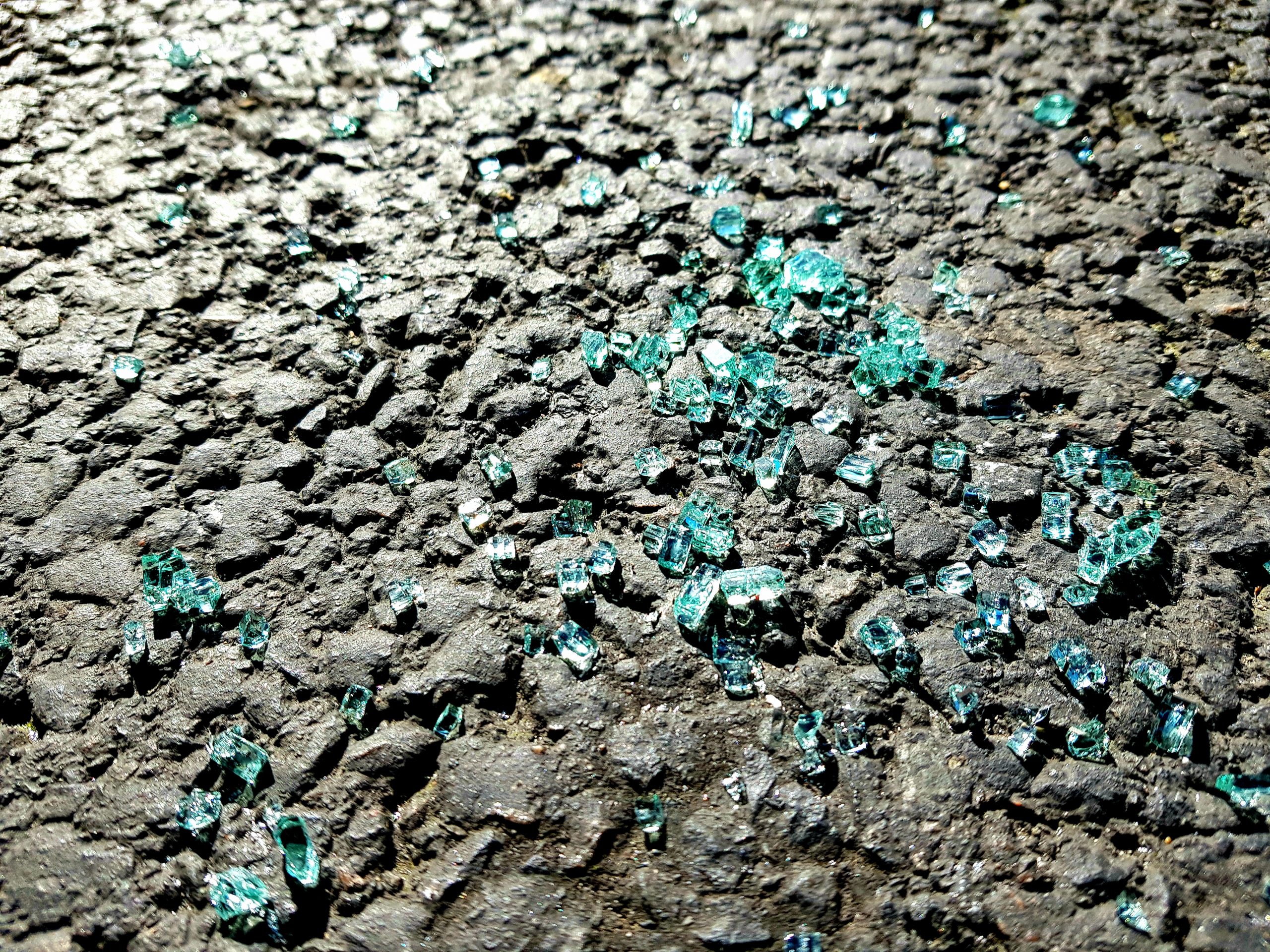 Pierres précieuses rue Lobineau