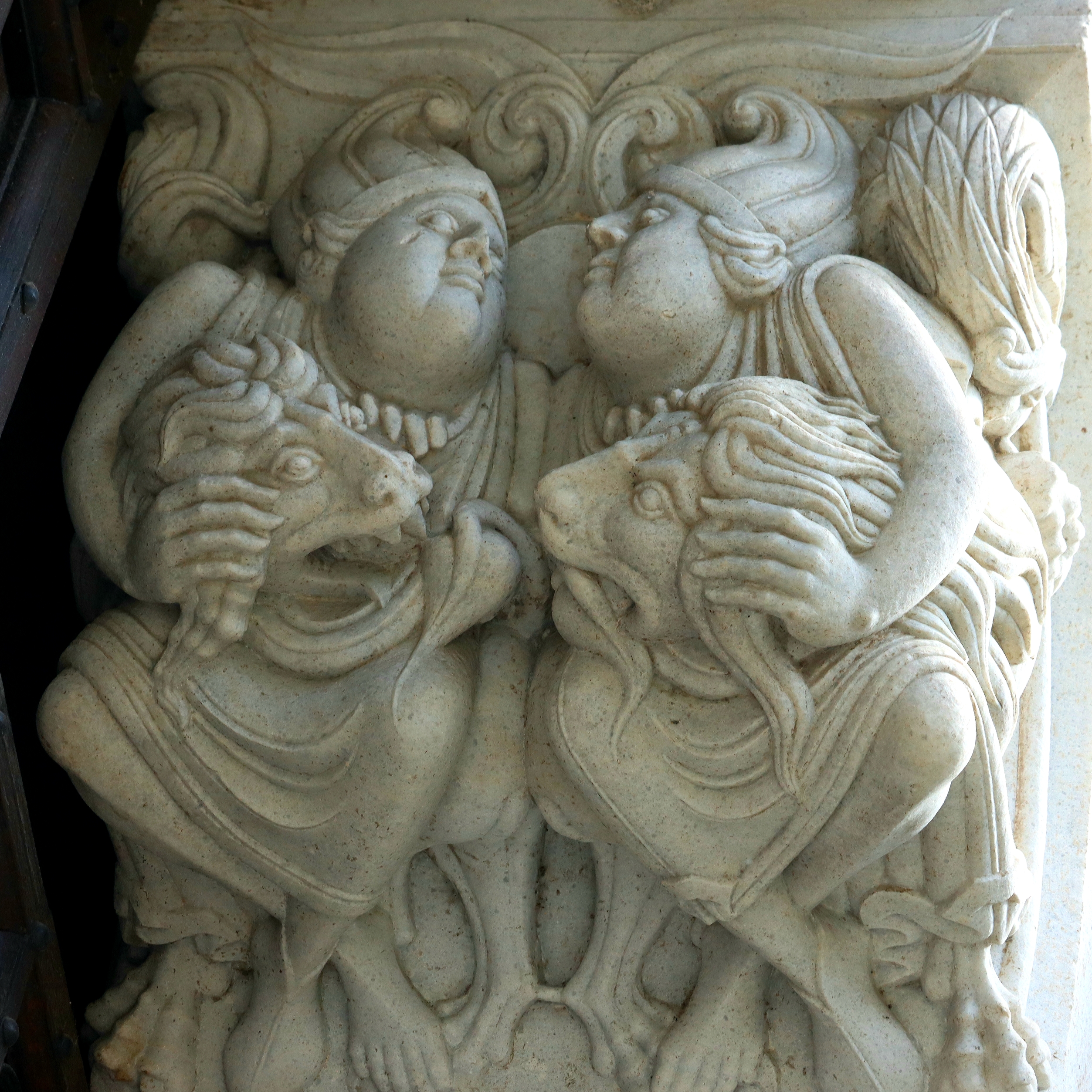 Phrygiens aux lions de Saint-Sernin
