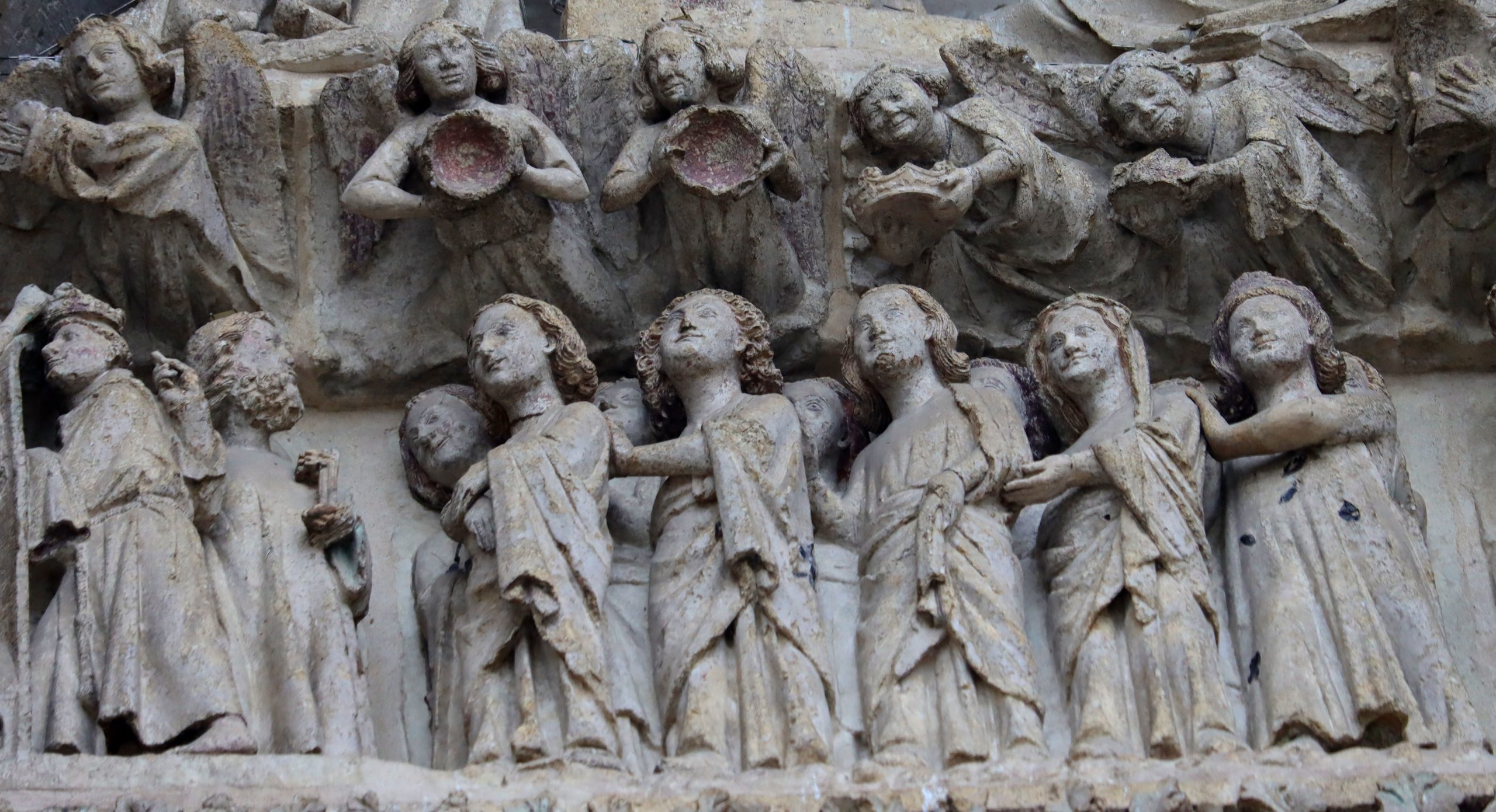 Les élus, couronnés par les anges et accueillis par Pierre