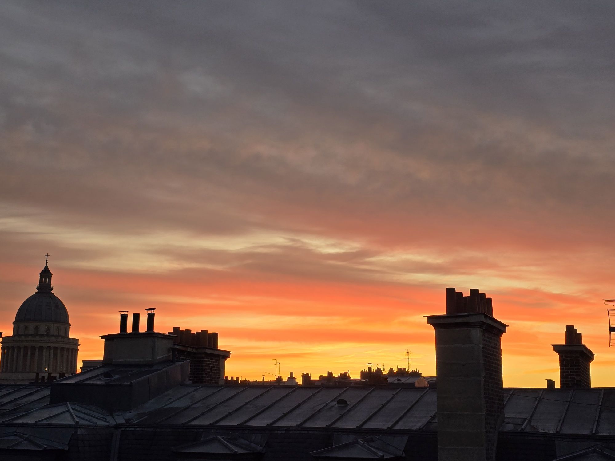 7 octobre, 7h42
