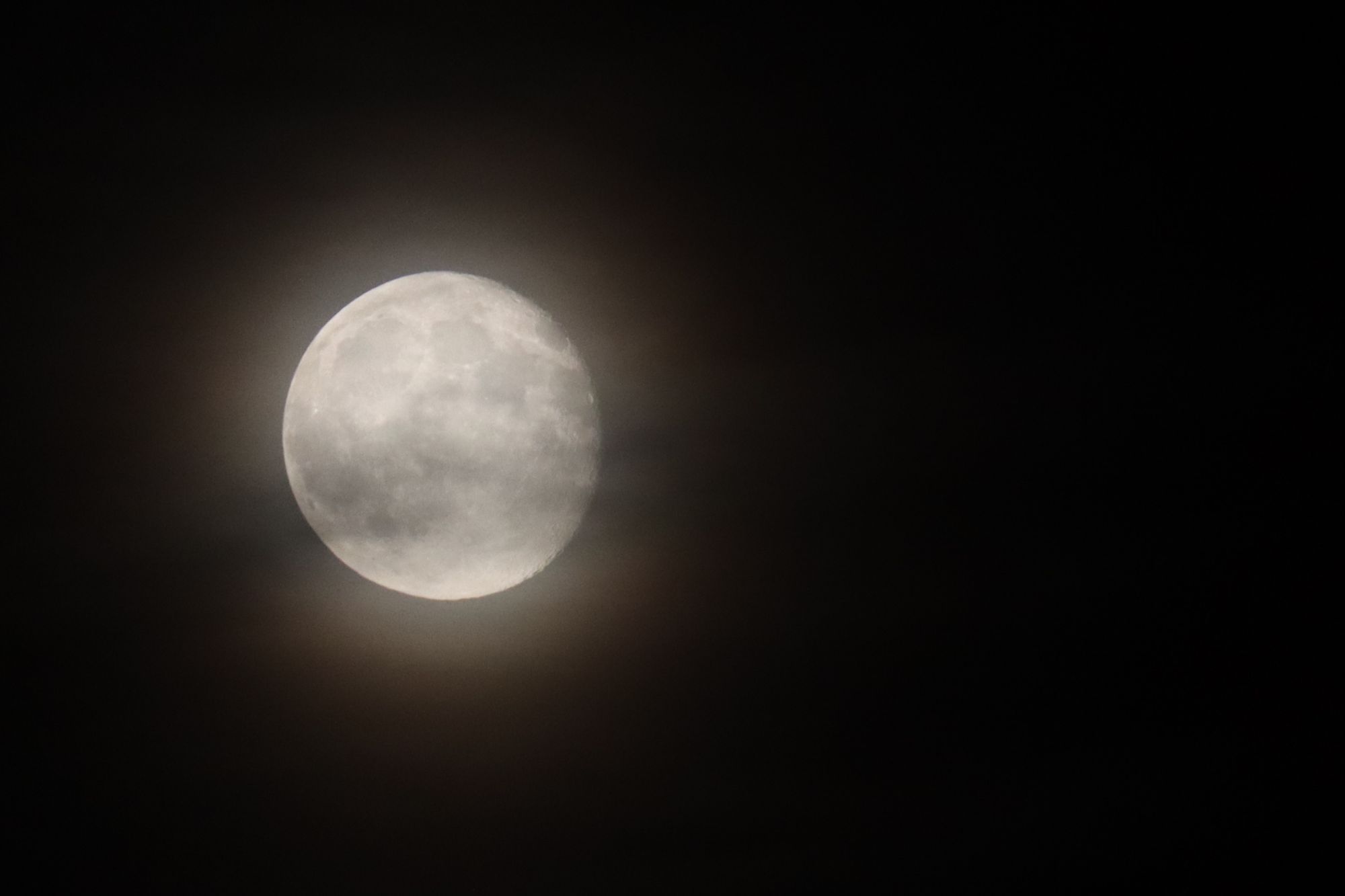Lune brumeuse