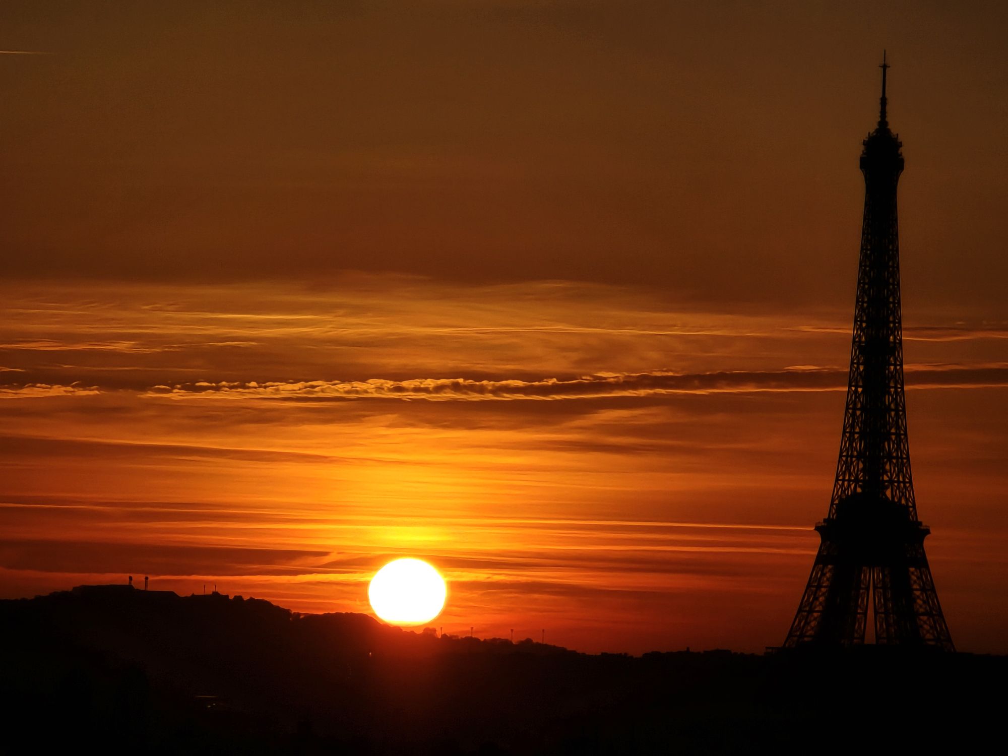 Soleil et Tour Eiffel